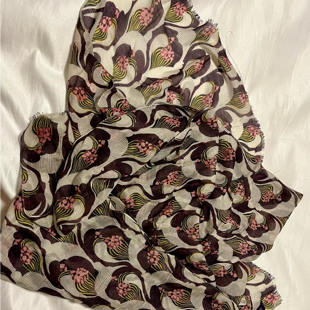 PRE-OWNED Laurèl Floral Patterned Scarf